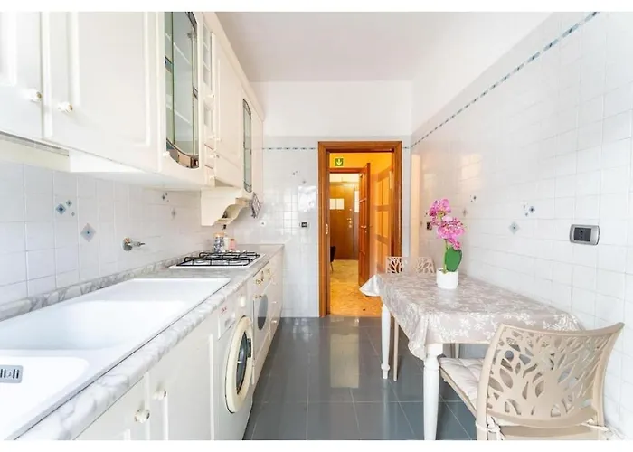 Apartment 7th Floor Terrace - San Giovanni & Colosseum Rome